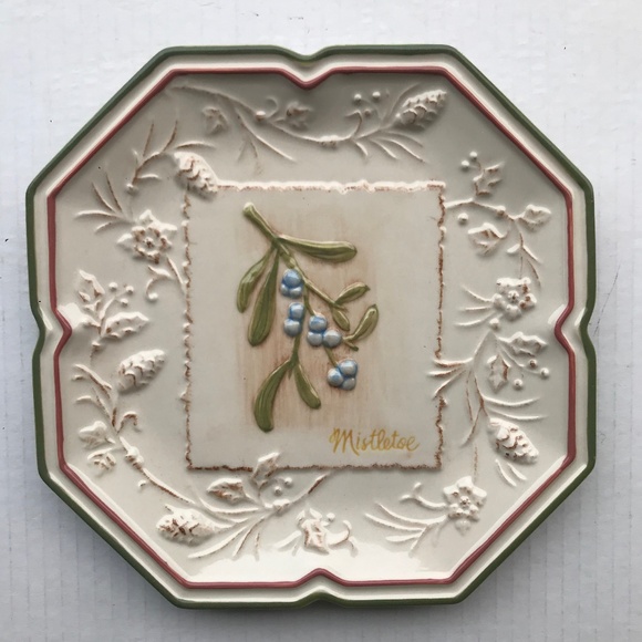 Set Of 4 MWW Market Square Embossed Christmas Flowers Dessert/Appetizer/… - Picture 7 of 12